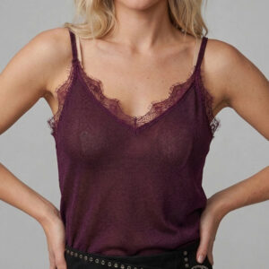 Musculosa Valeria